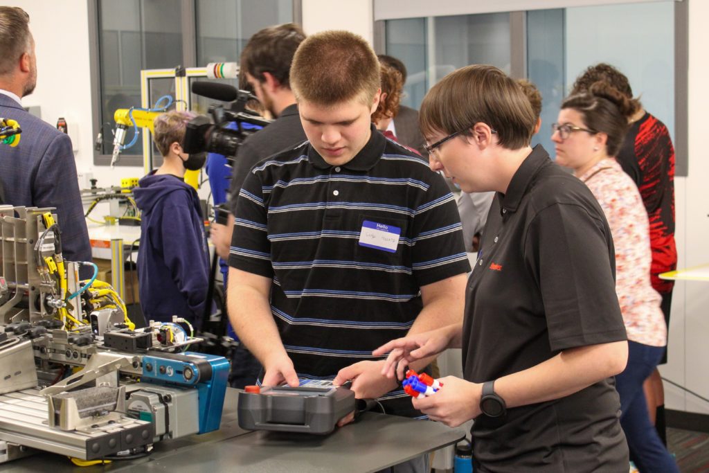 What Are Robotics Workshops For High Schoolers Like?