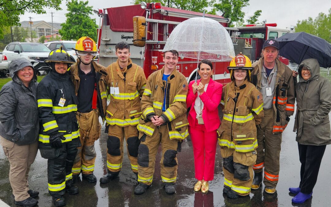 Fire Science Program Hosts Ceremonial “Wetdown” to Celebrate New Firetruck